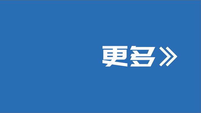 有爱❤️奥纳纳参与曼联公益活动 与孩子们踢球并送上签名~